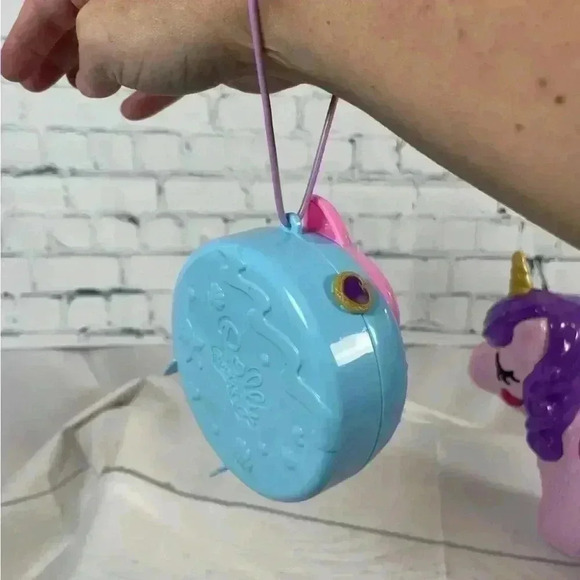 POLLY POCKET UNICORN SURPRISE CARRIER Toy & DOLPHIN Compact TRAVEL PLAY sets - Picture 16 of 16